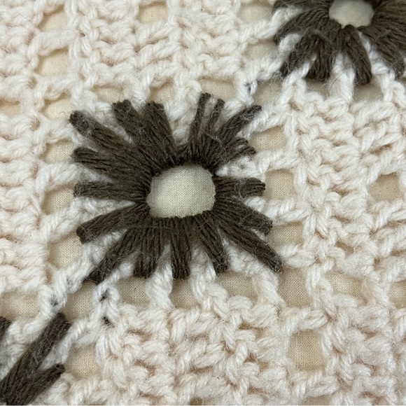 Handmade Vintage Crocheted Ivory and Olive Green Decorative Throw Pillow - Picture 7 of 11